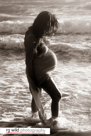 Maternity Portraits by Linda Wild, RG Wild Photography | PERTH