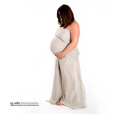 Maternity Portraits by Linda Wild, RG Wild Photography | PERTH