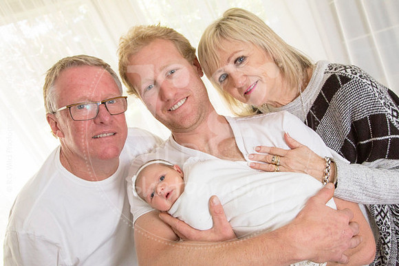 Newborn + Family Porraits
